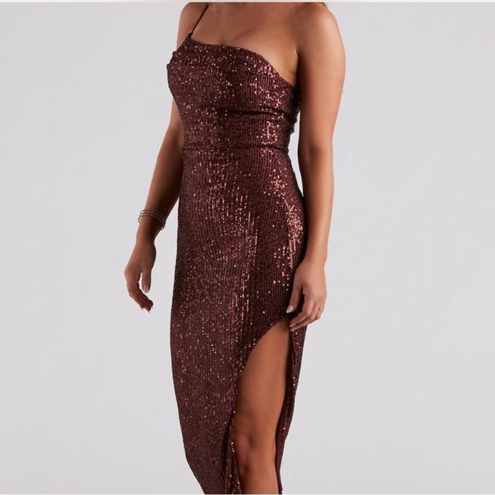 Windsor One Shoulder Sequin Dress in Deep Burgundy